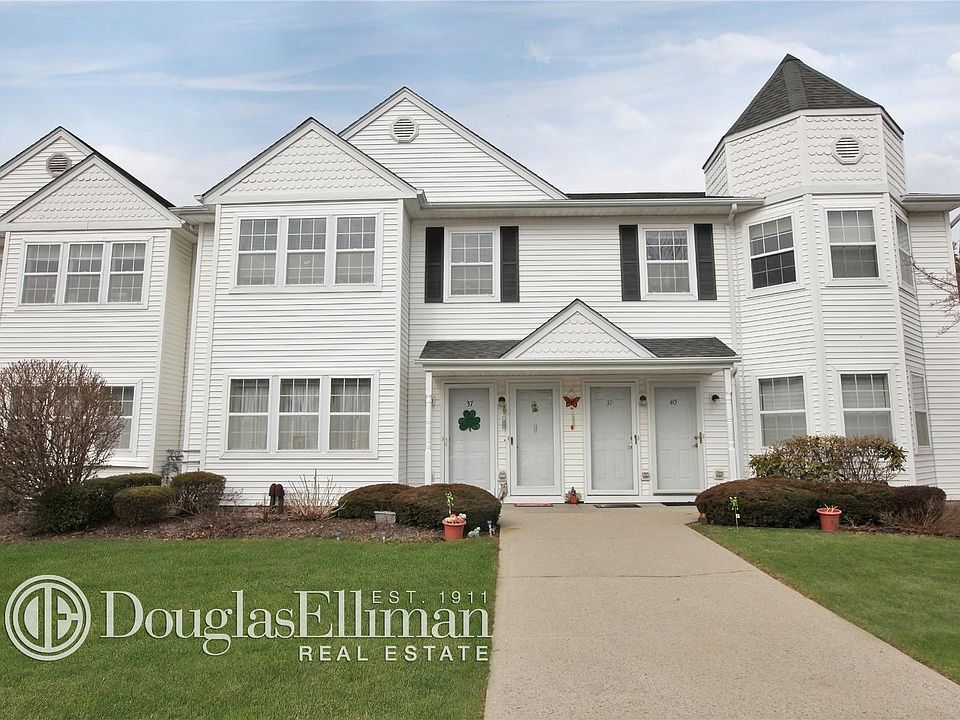 1st image of 38 Victorian Ln