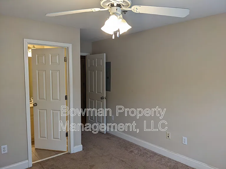 460 Barnett Shoals Rd #F3 — Photo 15