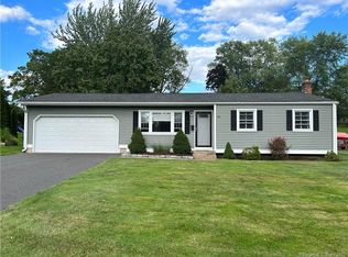 36 Chester Dr, Windsor Locks, CT 06096