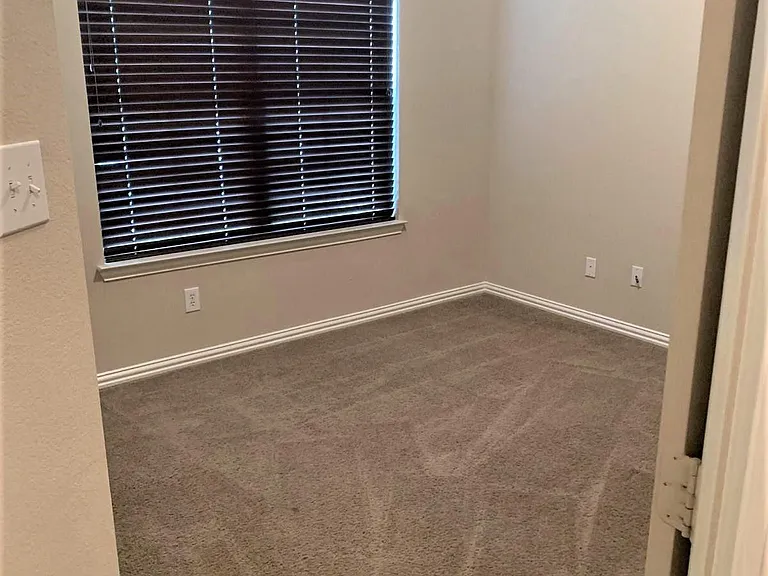 2519 Waterstone Ln — Photo 10