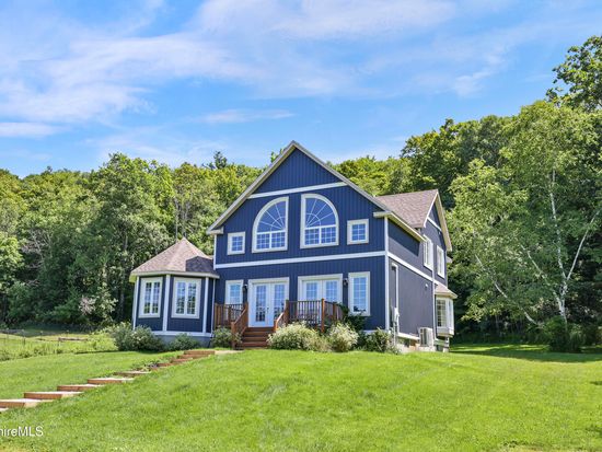 828 N Main St, Lanesborough, MA 01237