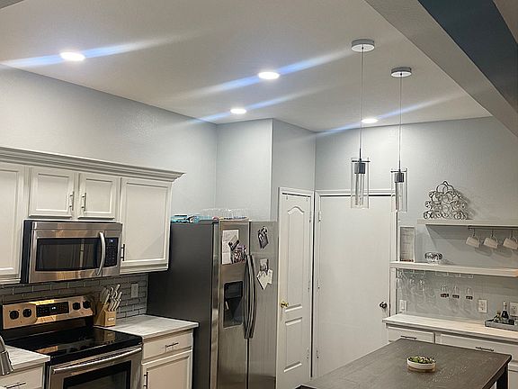 4th image of 1042 Vista Cay Ct
