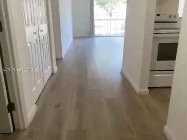 15205 NE 6th Ave APT D104, Miami, FL 33162