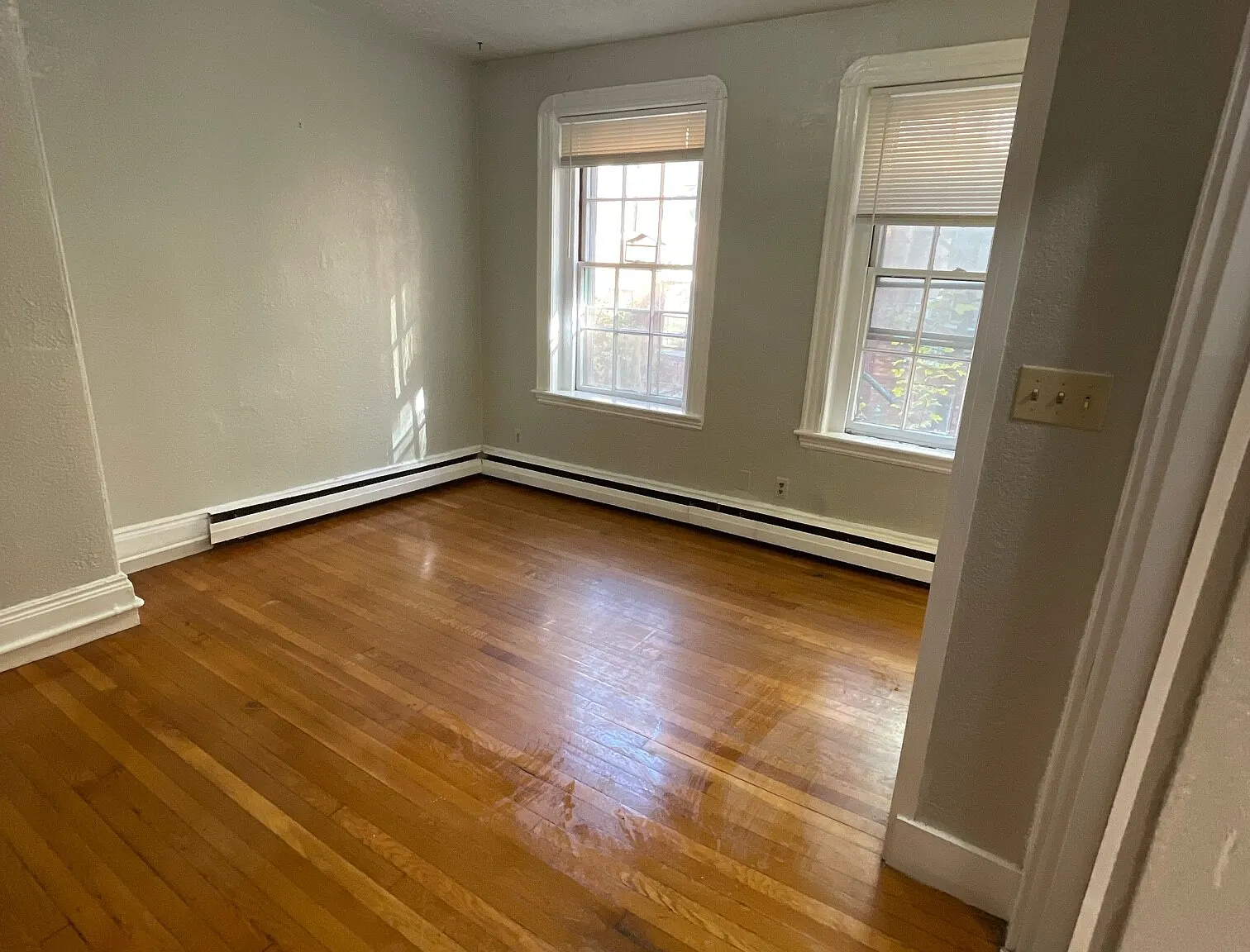 Studio, 350 sqft, $2,400 — Photo 1