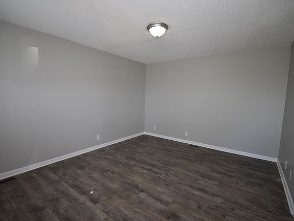 2nd image of 198 Beech St APT A
