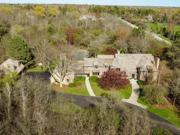 9320 North Valley Hill ROAD, River Hills, WI 53217