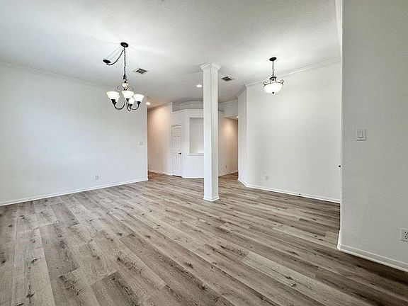 5th image of 73 E Montfair Blvd
