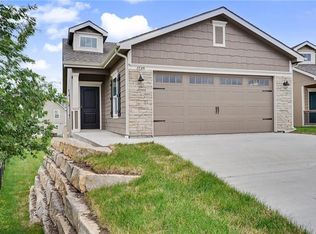 1725 Elderberry Ln, Ottawa, KS 66067