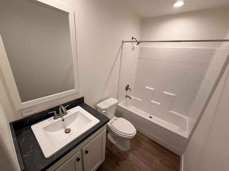 316 S Hallett St — Photo 11
