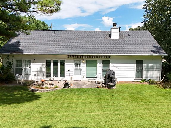 4th image of 1215 Brookton Dr
