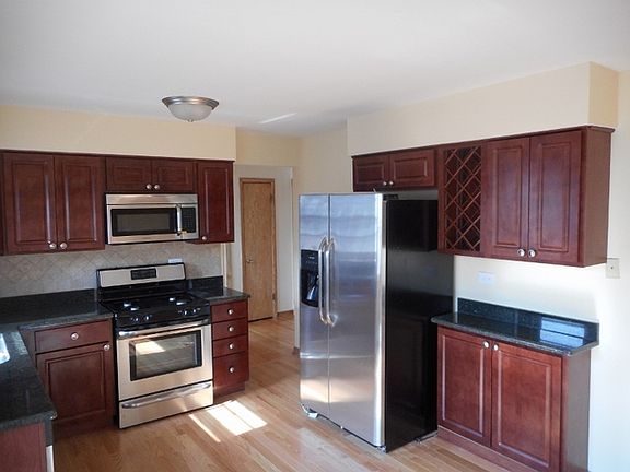 2nd image of 5742 W Lawrence Ave APT 2N