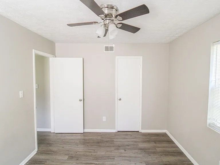 20609 Elkton Rd — Photo 8