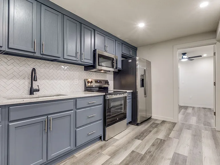 108 Beatrice Ave #102 — Photo 4