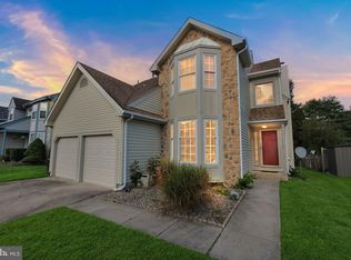 2 Hartzel Ct, Mount Laurel, NJ 08054