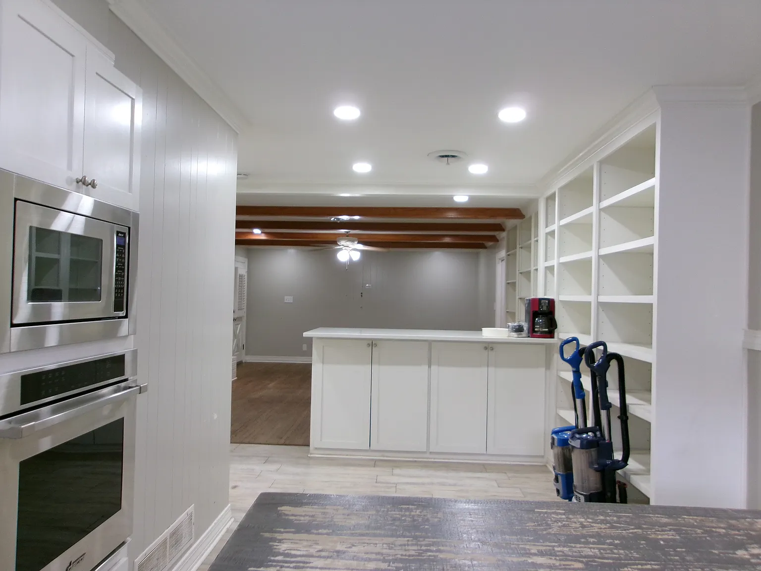 3 bed, 2.5 bath, 2605 sqft, $2,500 — Photo 4