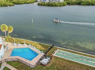 1 Windrush Blvd APT 35, Indian Rocks Beach, FL 33785