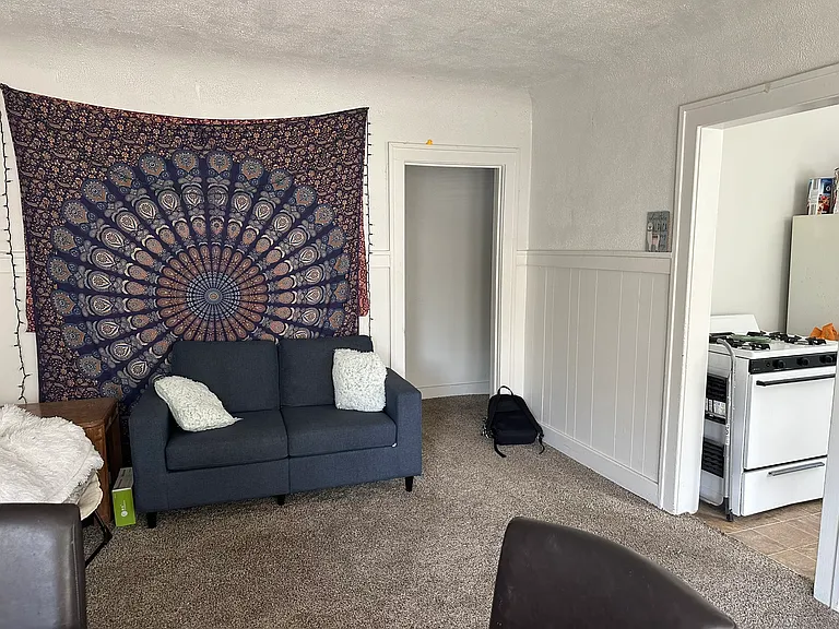 210 N Summit St #2 — Photo 7