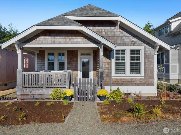 38 Hilltop Lane, Pacific Beach, WA 98571