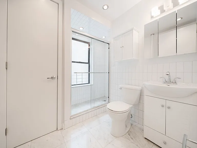 654 W 161st St #3H — Photo 10