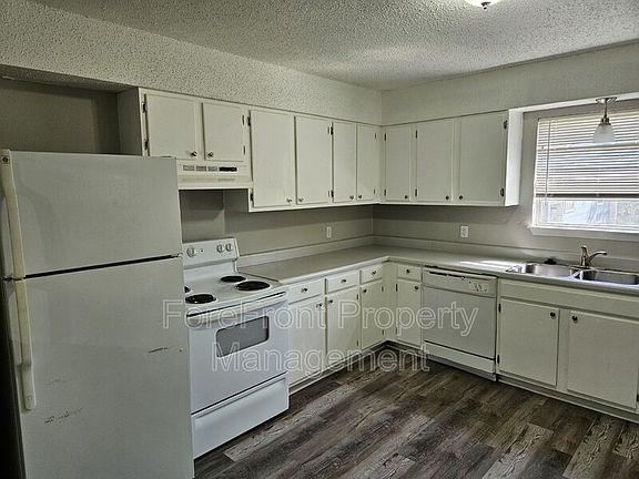 5th image of 105 Smith Ln APT H