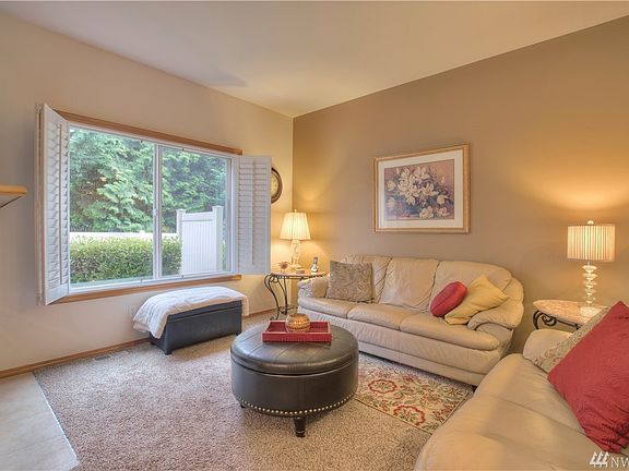 4th image of 418 17th St SE Unit 5E