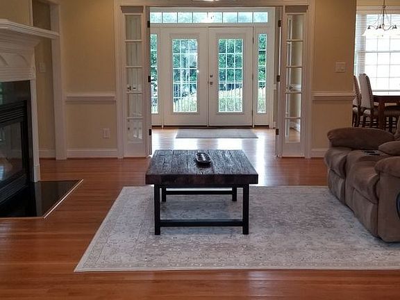 4th image of 603 E Woodland Dr
