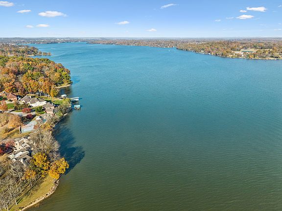 5th image of 344 Raintree Dr
