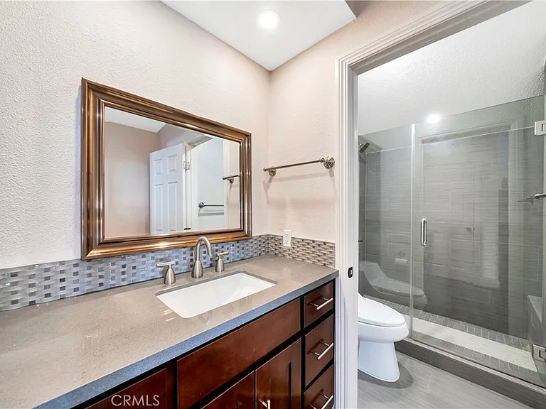 24692 Julie Ave — Photo 28