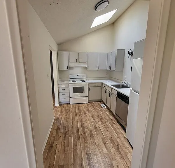 3333 E 113th Ter #B — Photo 5