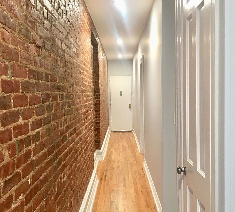 1st image of 300 Manhattan Ave APT 3G