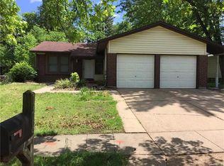 1469 Matlock Dr, Florissant, MO 63031