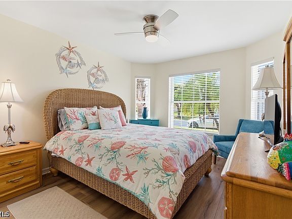 4th image of 9584 Dunkirk Dr