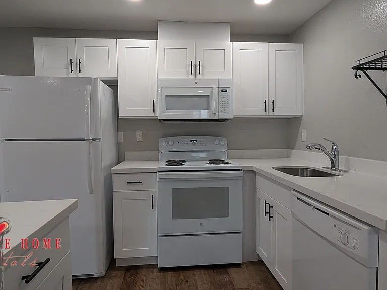 2400 20th Ave NW — Photo 15