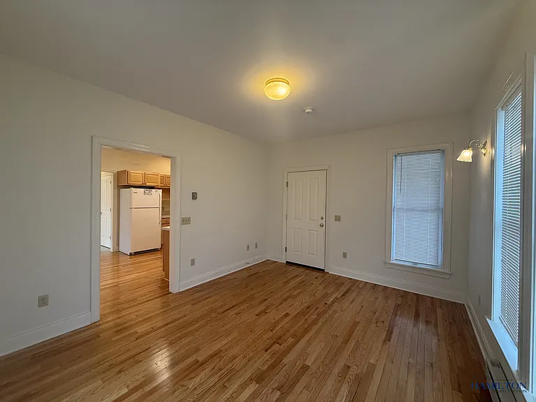 16 N Main St — Photo 3