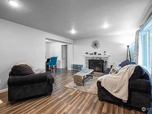3rd image of 11617 Interlaaken Drive SW