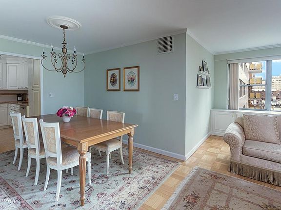 3rd image of 15 W 72nd St APT 12H