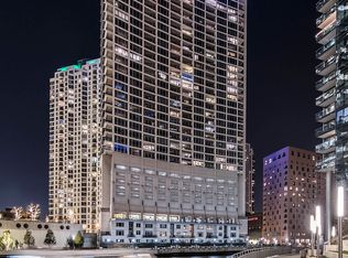 333 N Canal St APT 3404, Chicago, IL 60606