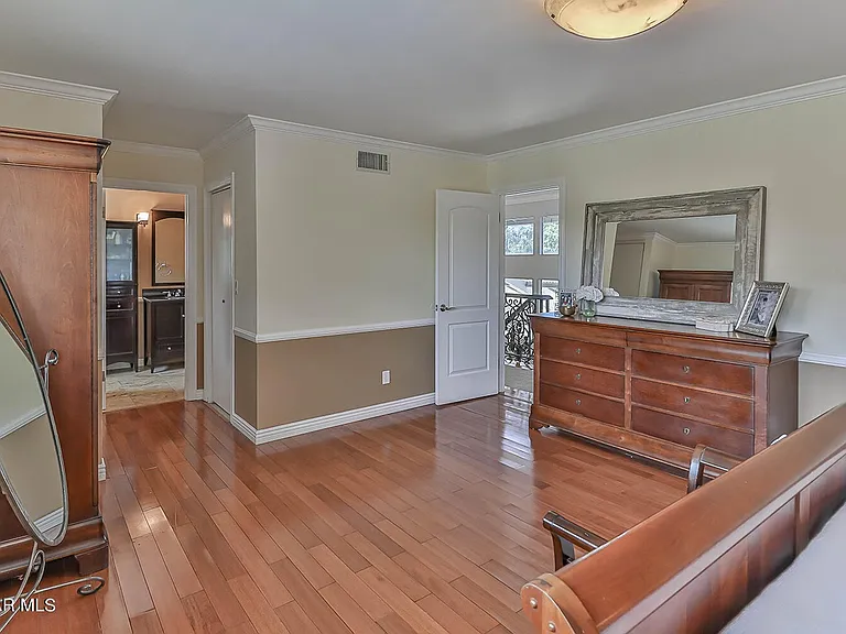 1056 S Barrow Ct — Photo 24