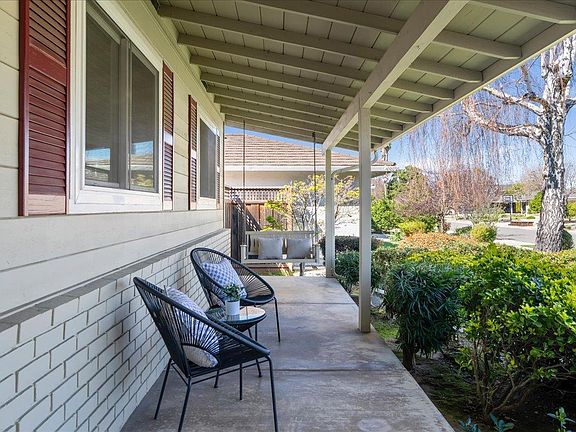 5th image of 2247 Constitution Dr