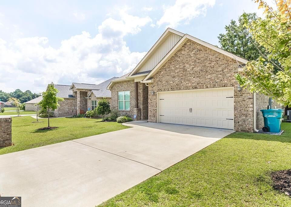1st image of 103 Judy Kay Way