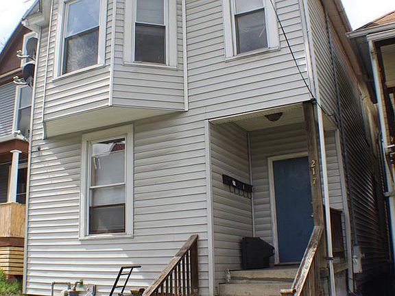 2nd image of 217 Walnut Ave #3