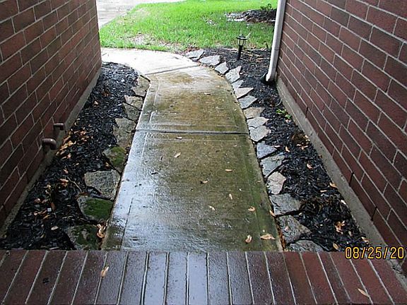3rd image of 12007 Rhonda Ln