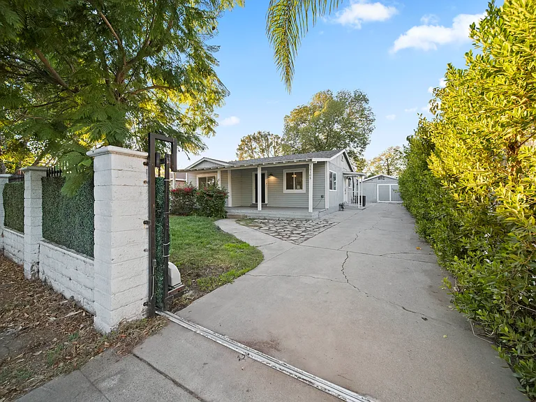 15105 Nurmi St — Photo 1
