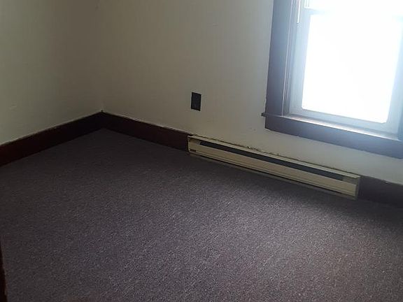 One Bedroom w/Closet