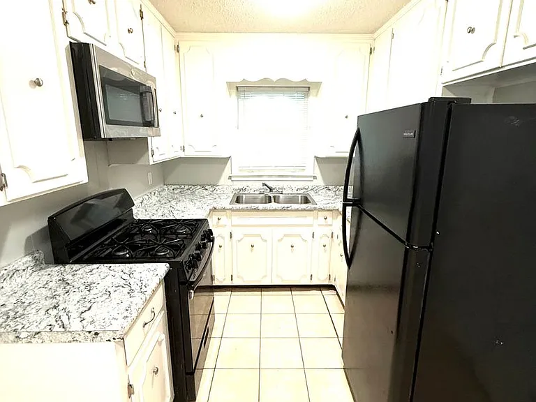 360 Oakwild Dr — Photo 6