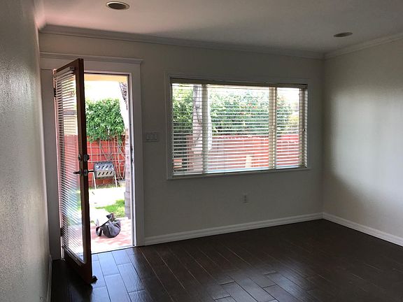 front room entrance from yard