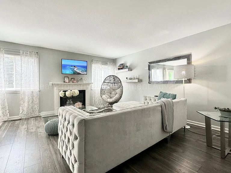 10111 Austrian Way — Photo 6