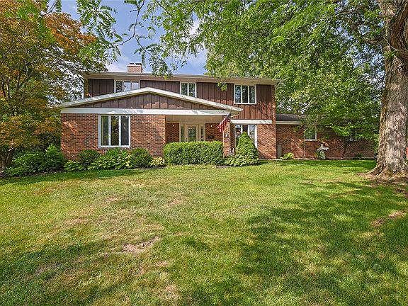 2nd image of 2727 Wellsford Ln
