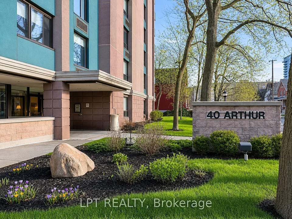 40 Arthur St #703
