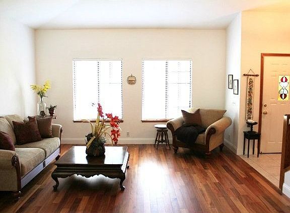 4th image of 29 La Crosse Dr